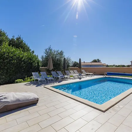 Magica By Interhome * Loborika