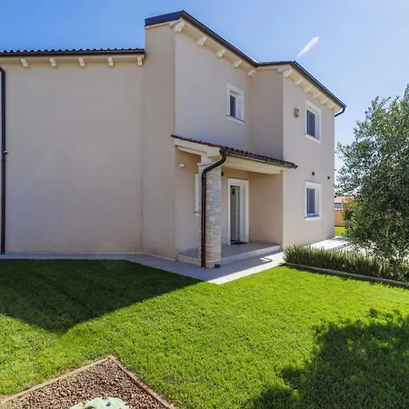 Villa Magica By Interhome